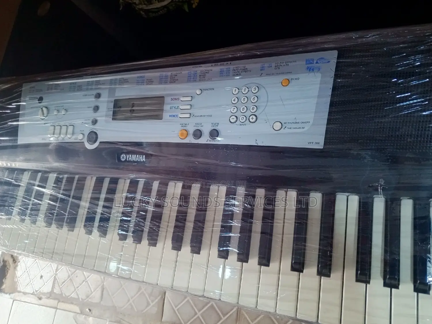 Yamaha Keyboard YTP200