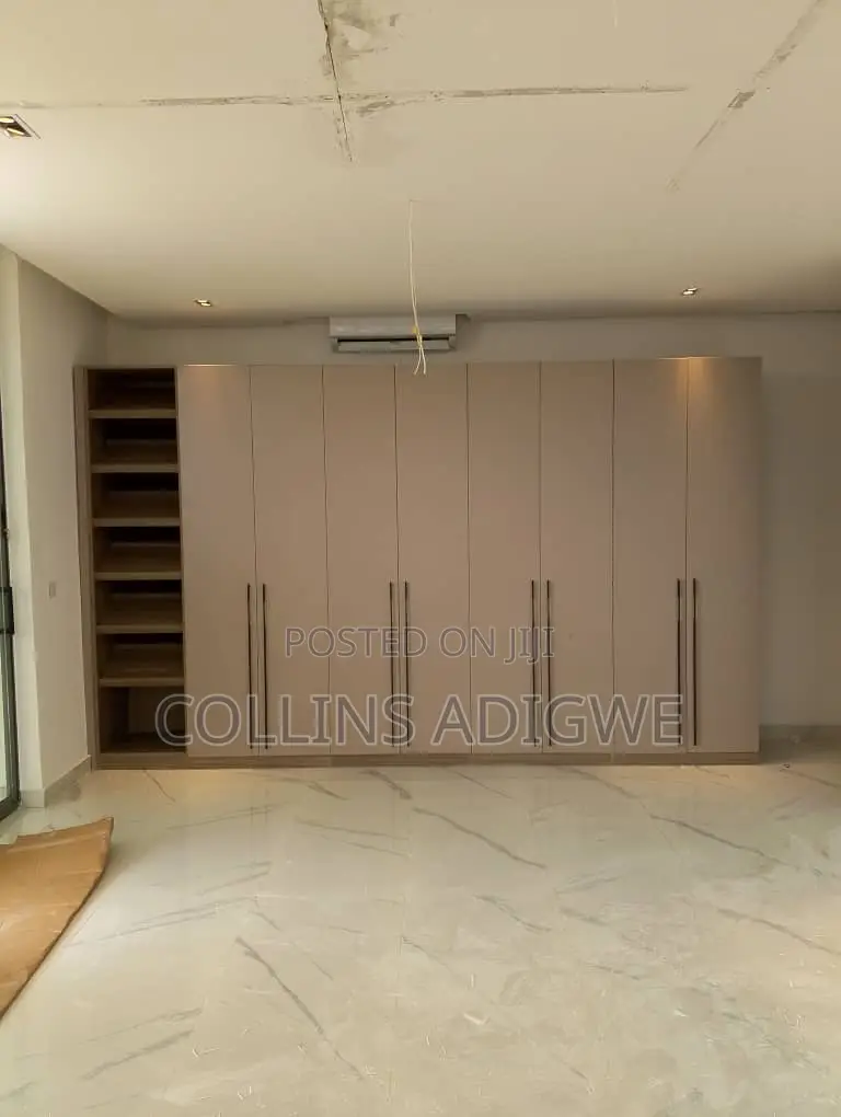 3bdrm Maisonette in Lekki Phase 1 for sale