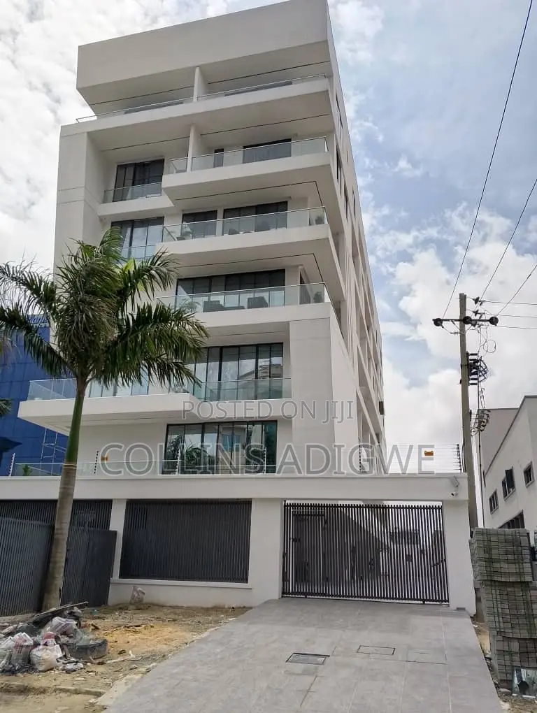 3bdrm Maisonette in Lekki Phase 1 for sale