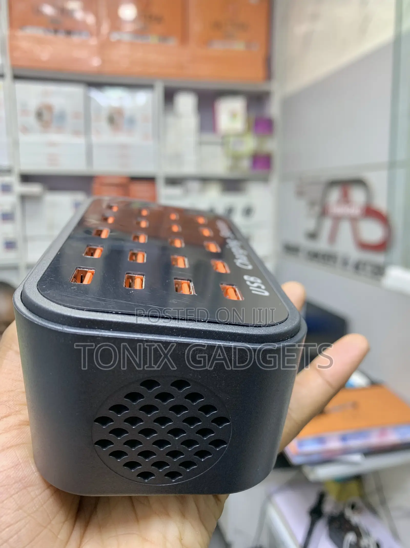 20-Ports Smart Desktop USB Charging Station - 100W