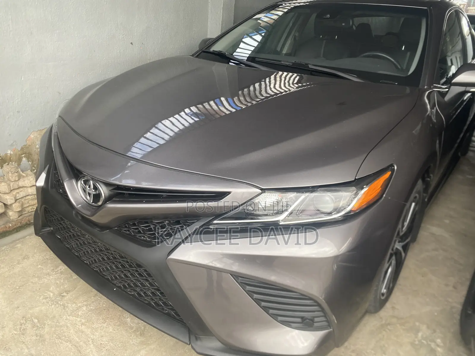 Toyota Camry SE FWD 2020 Gray