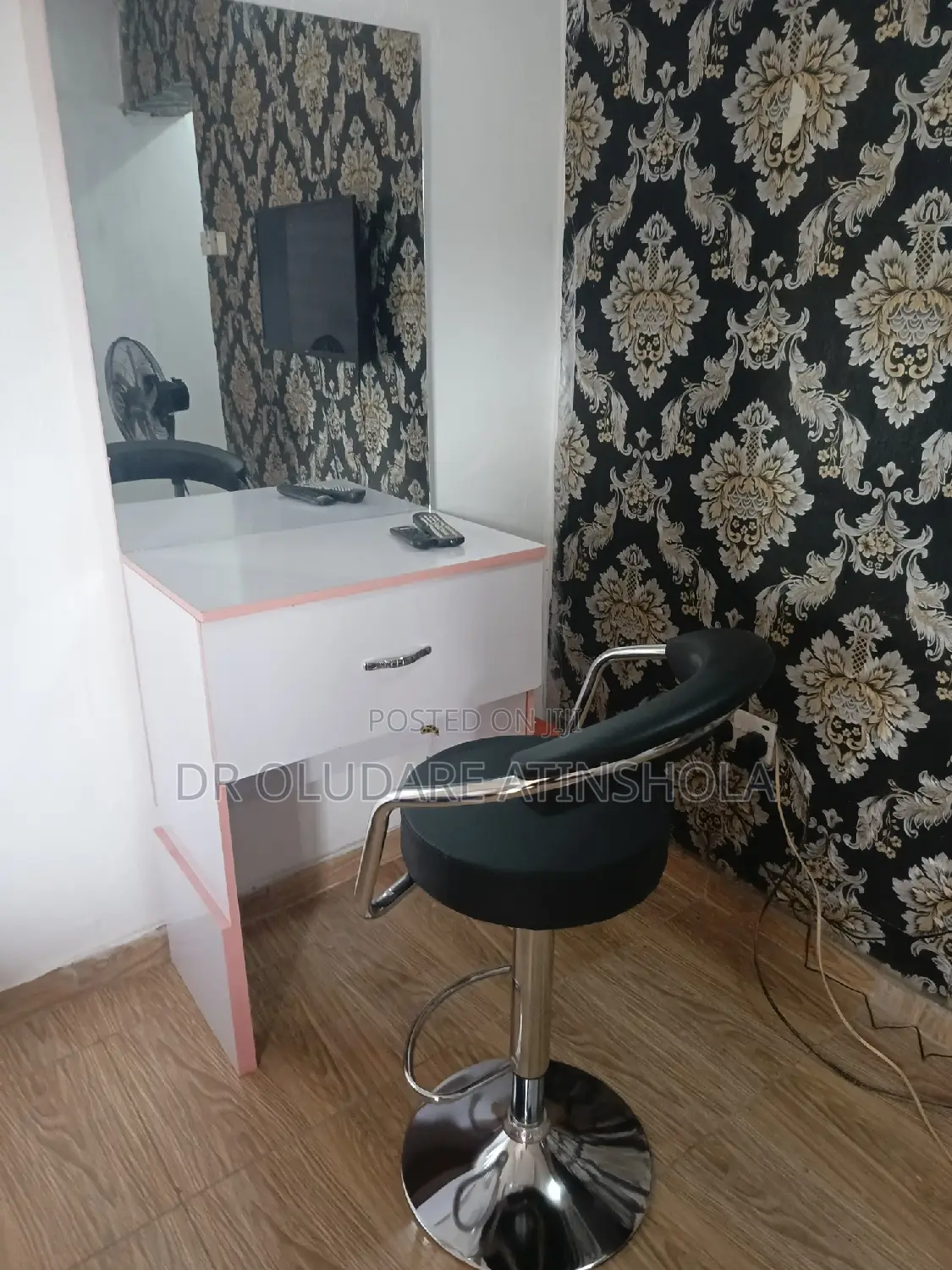 Lovely Furnished Short Let Studio Apartment