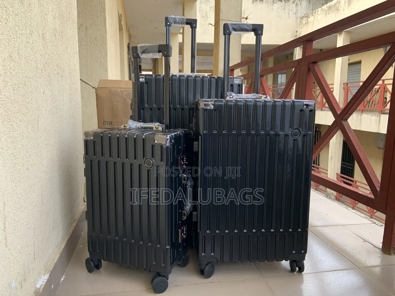 Quality Imported Aluminium Frame Travel Luggage