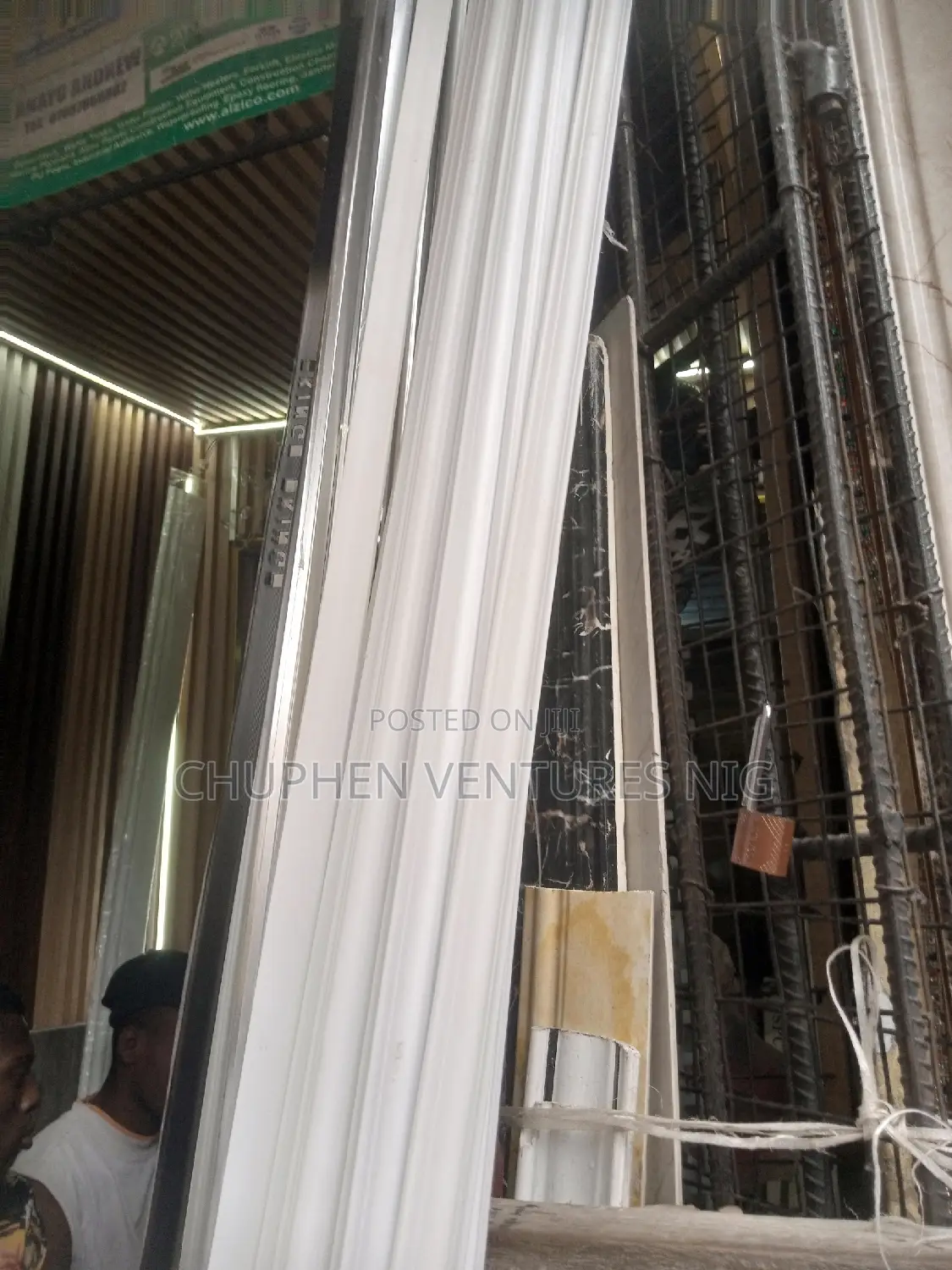 PVC/WPC Acrylic Wall Cornice Bar.