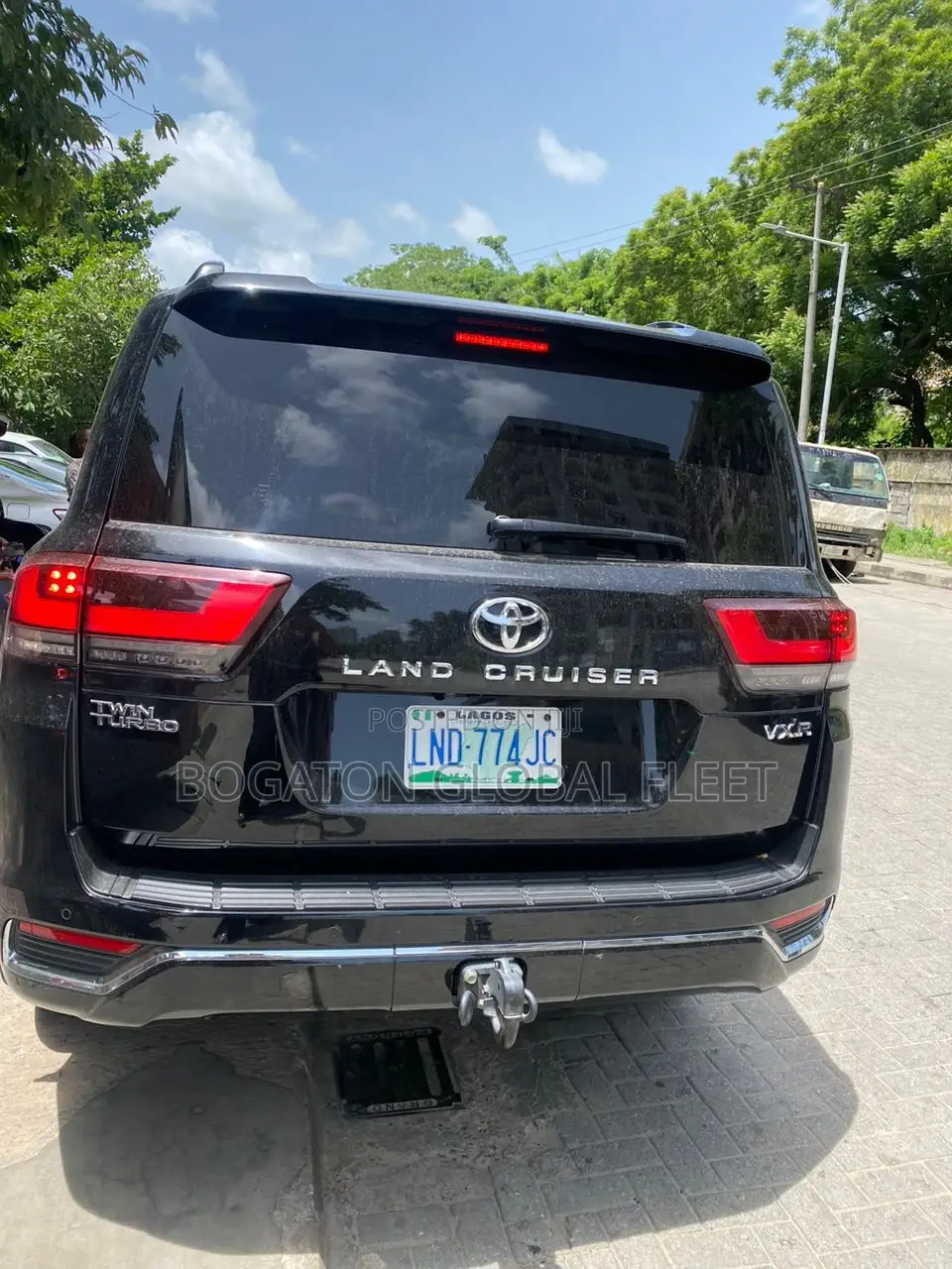 2022 Landcruiser for Rent