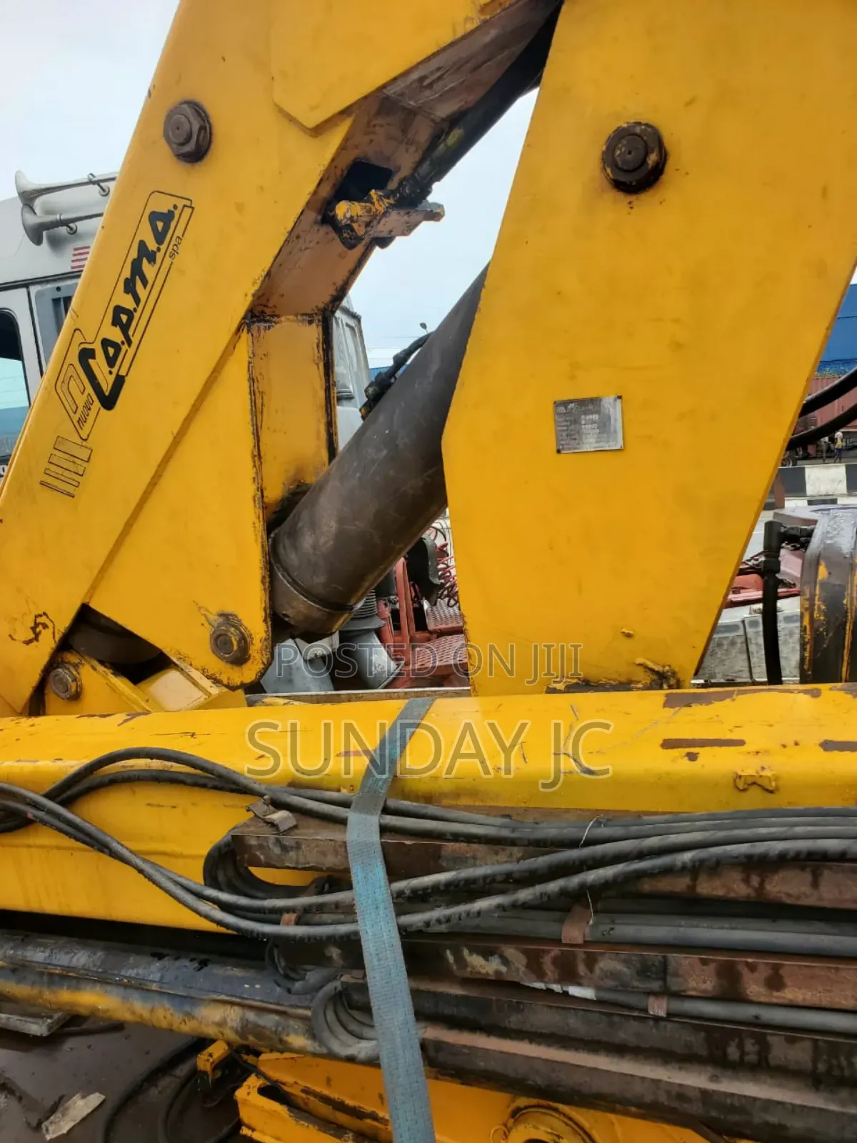 Foreign Used 10.8tons Self Loader Hiab Crane Only Superb