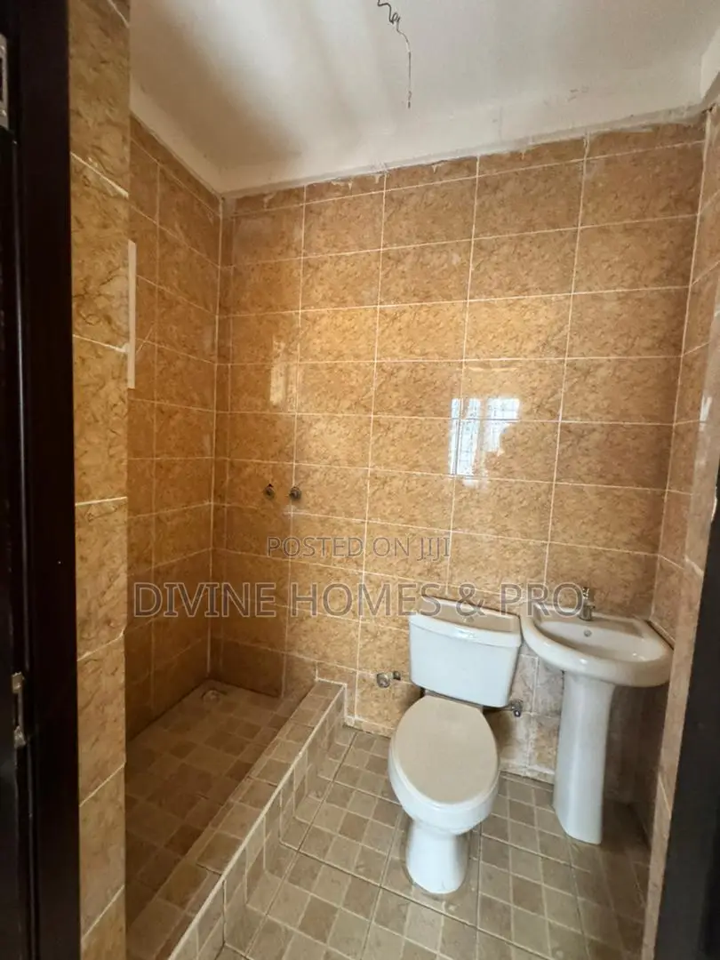 4bdrm Duplex in Life Camp for rent
