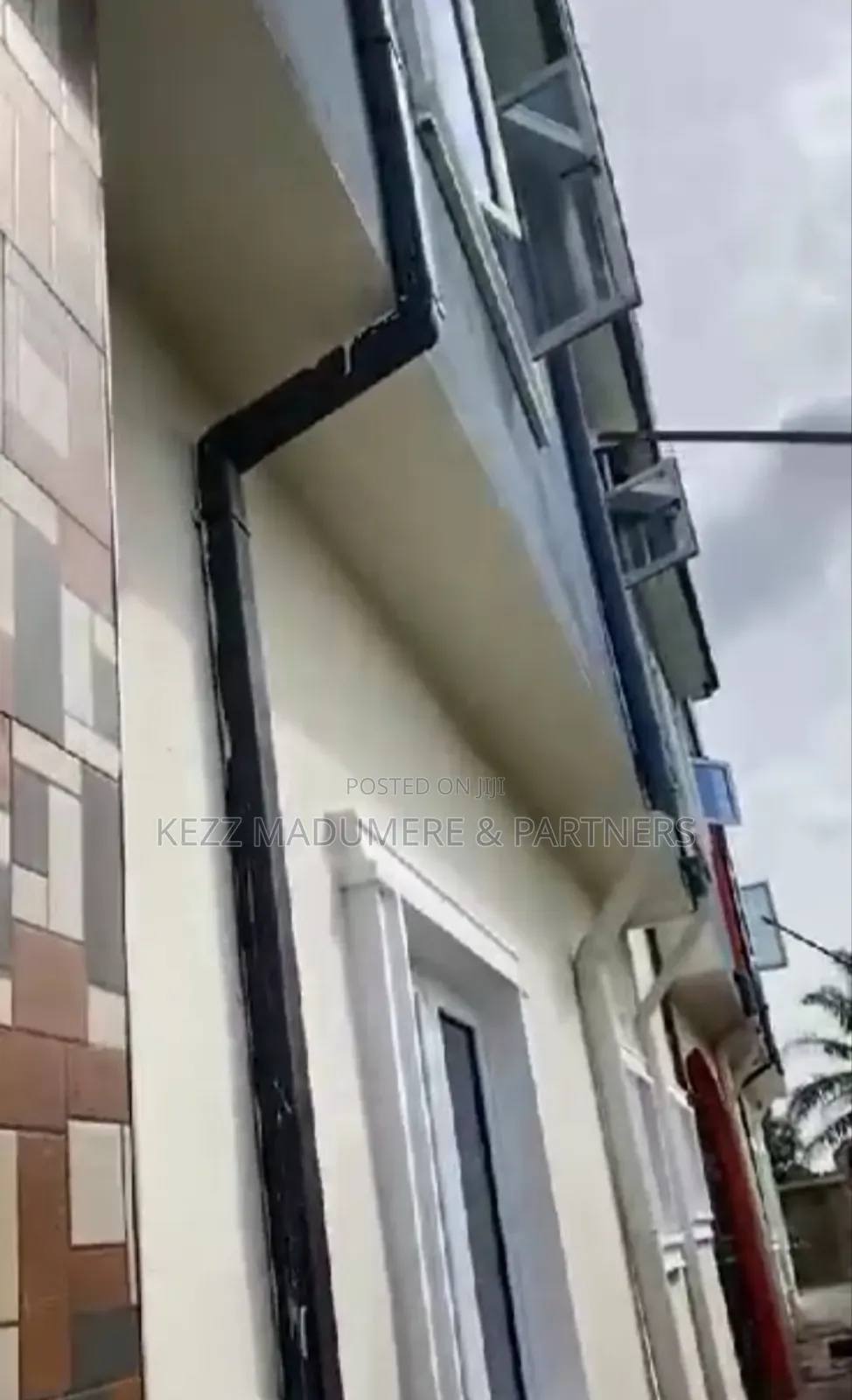 12bdrm Duplex in Awka , Anambra State for sale