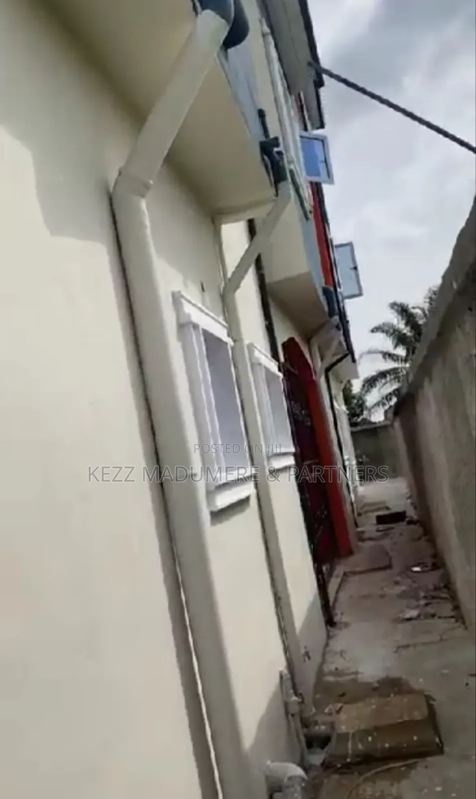 12bdrm Duplex in Awka , Anambra State for sale