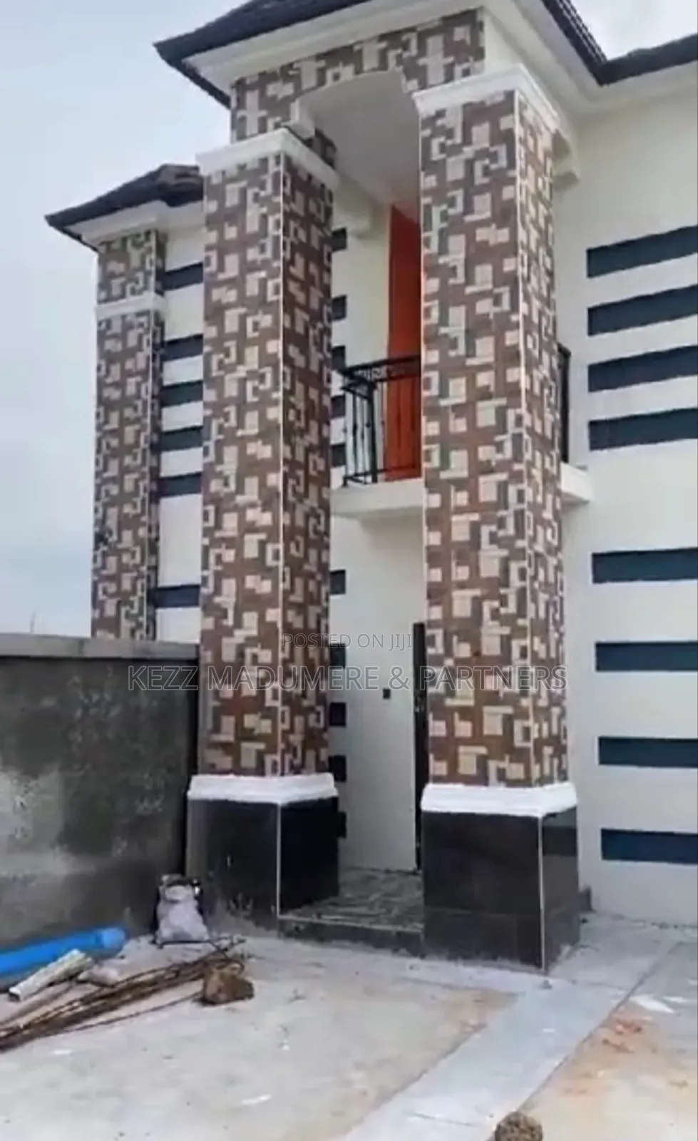12bdrm Duplex in Awka , Anambra State for sale