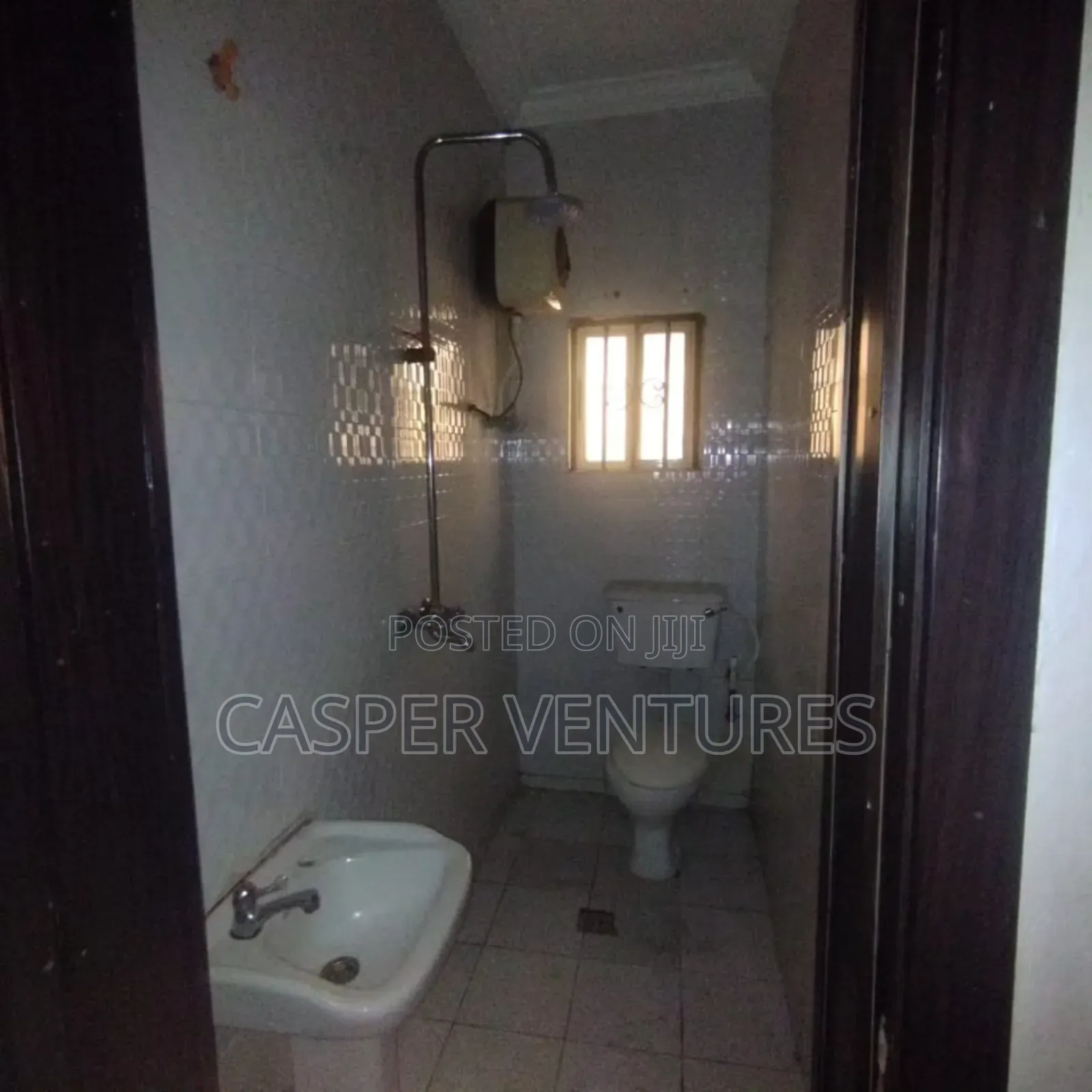 1bdrm Room & Parlour in Elegushi, Ikate for rent