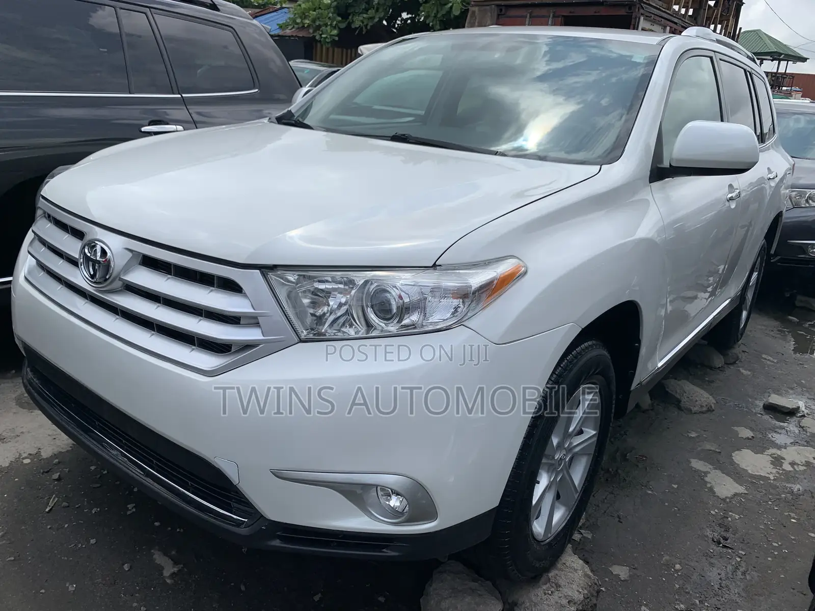 Toyota Highlander Limited 3.5l 4WD 2013 White