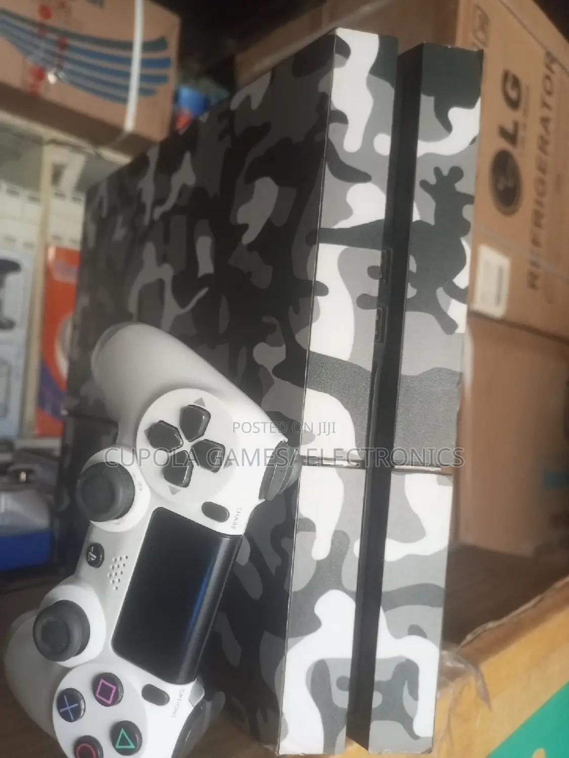 Ps4 Console, Hacked and Acccessorie