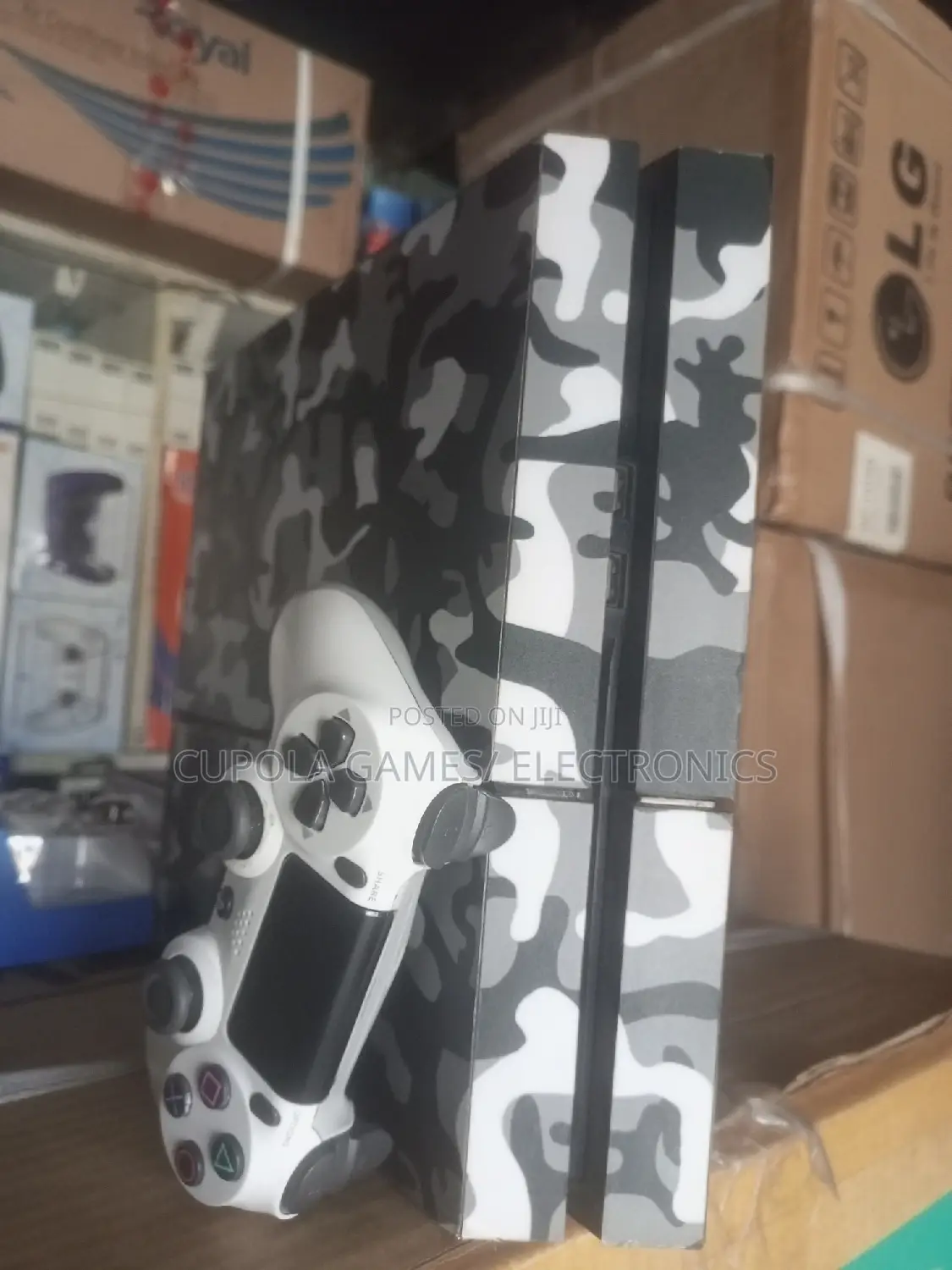 Ps4 Console, Hacked and Acccessorie