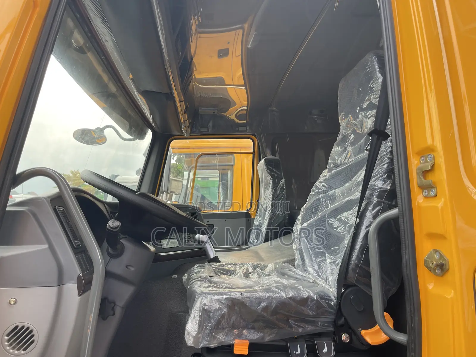 Foreign Used Howo Tractor Head.