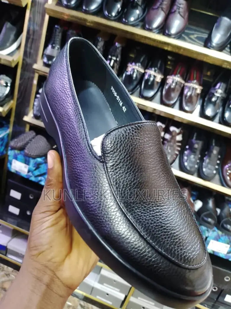 Original Prada Men Leather Loafers Shoes Collections