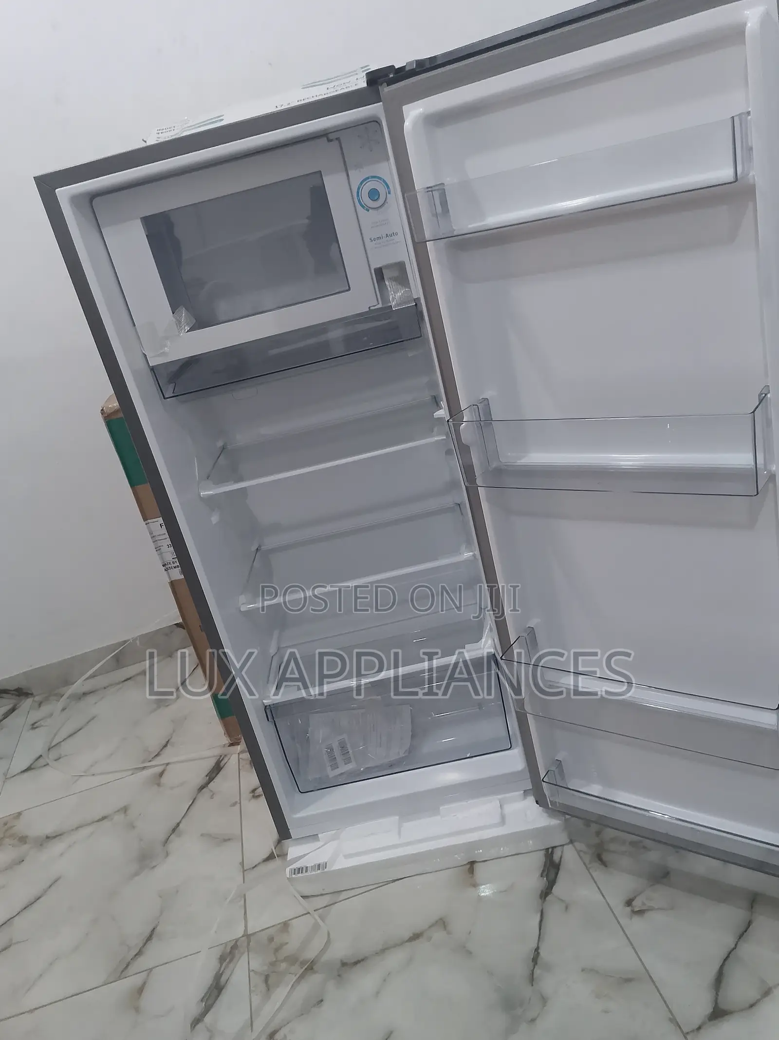 Elegant Hisense Refrigerator 124l