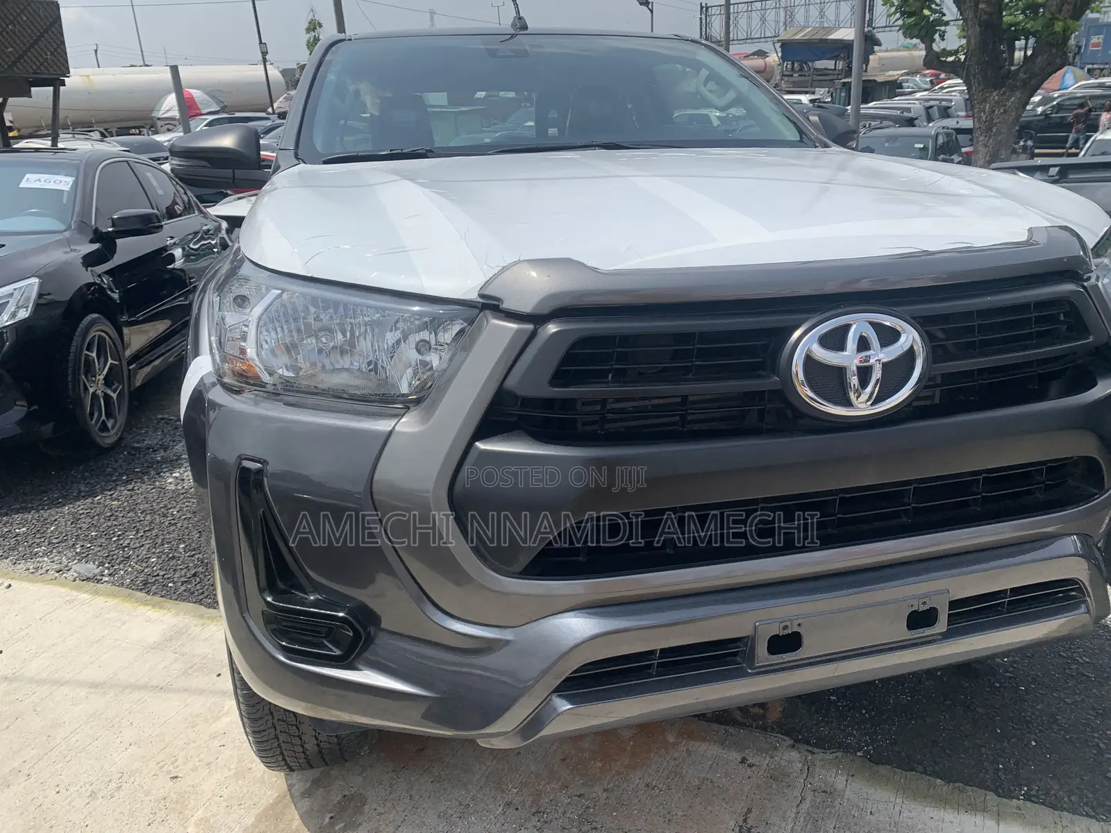 Toyota Hilux 2023 Gray