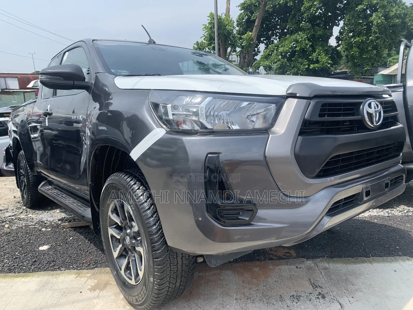 Toyota Hilux 2023 Gray
