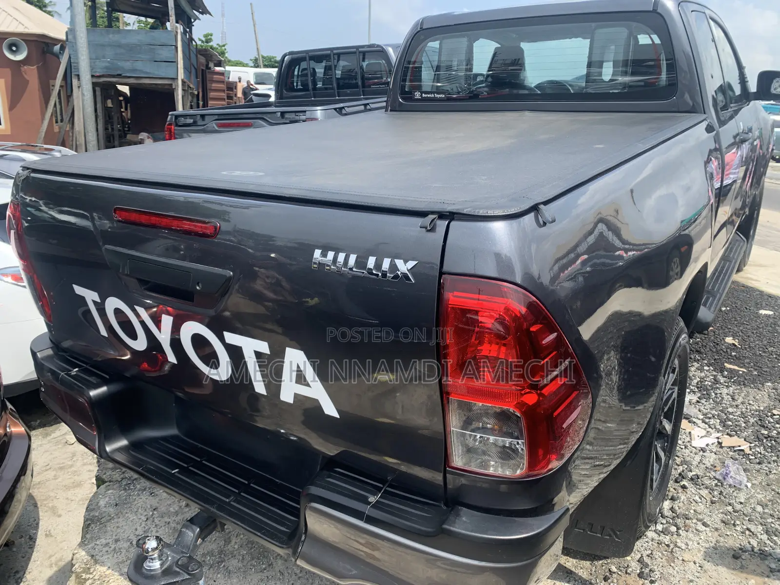 Toyota Hilux 2023 Gray
