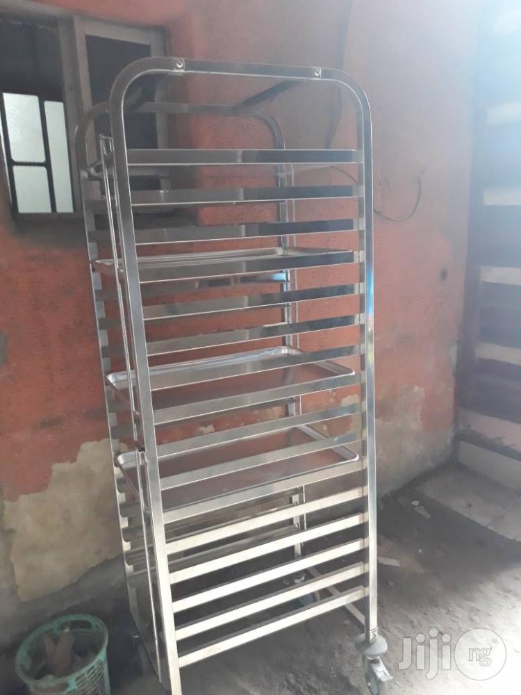 Oven Troly