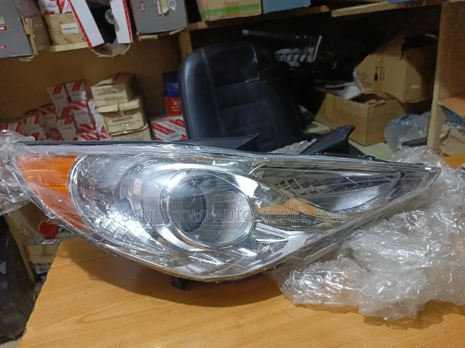 Headlamp Sonata 2012 (America)