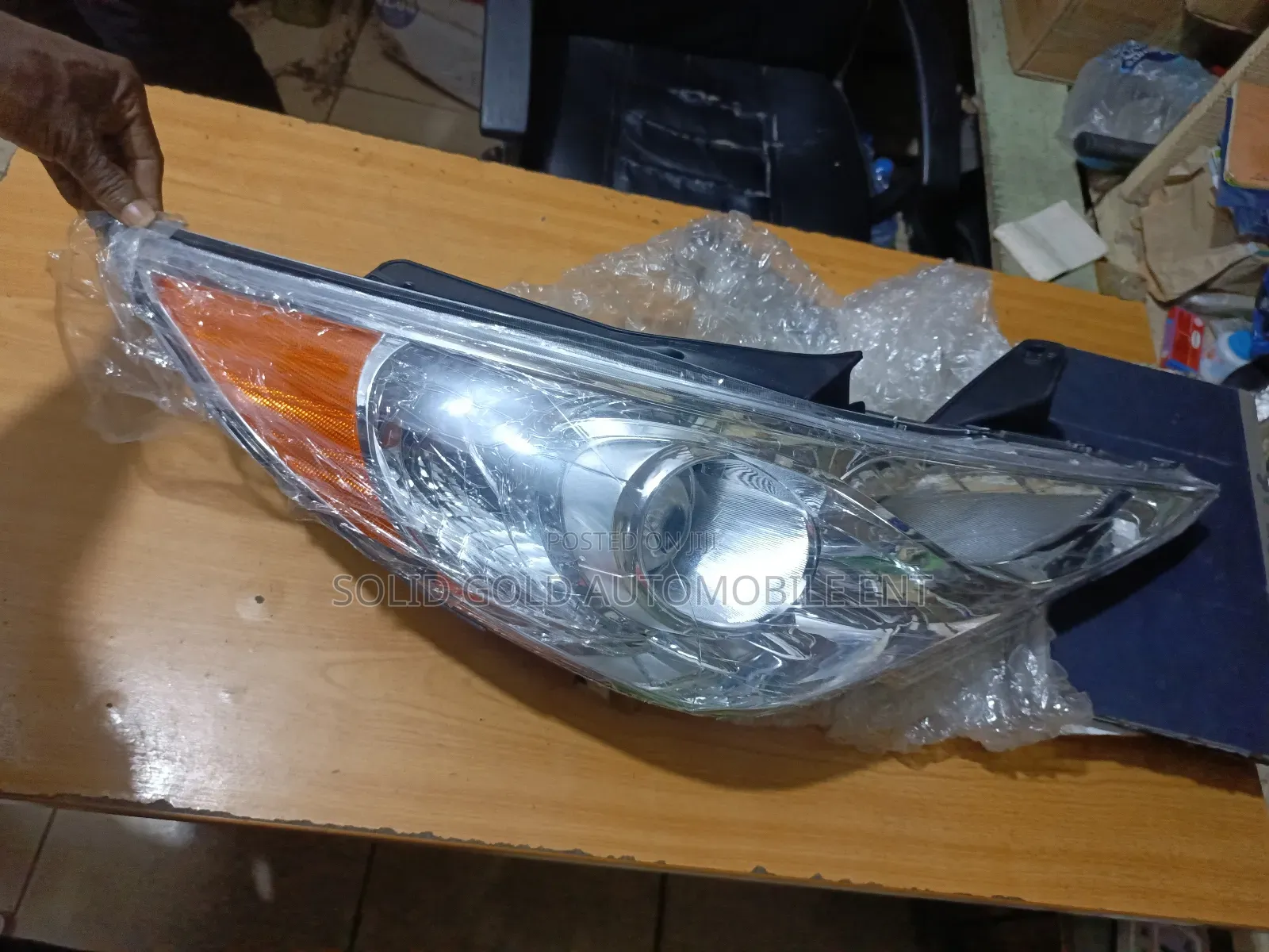 Headlamp Sonata 2012 (America)