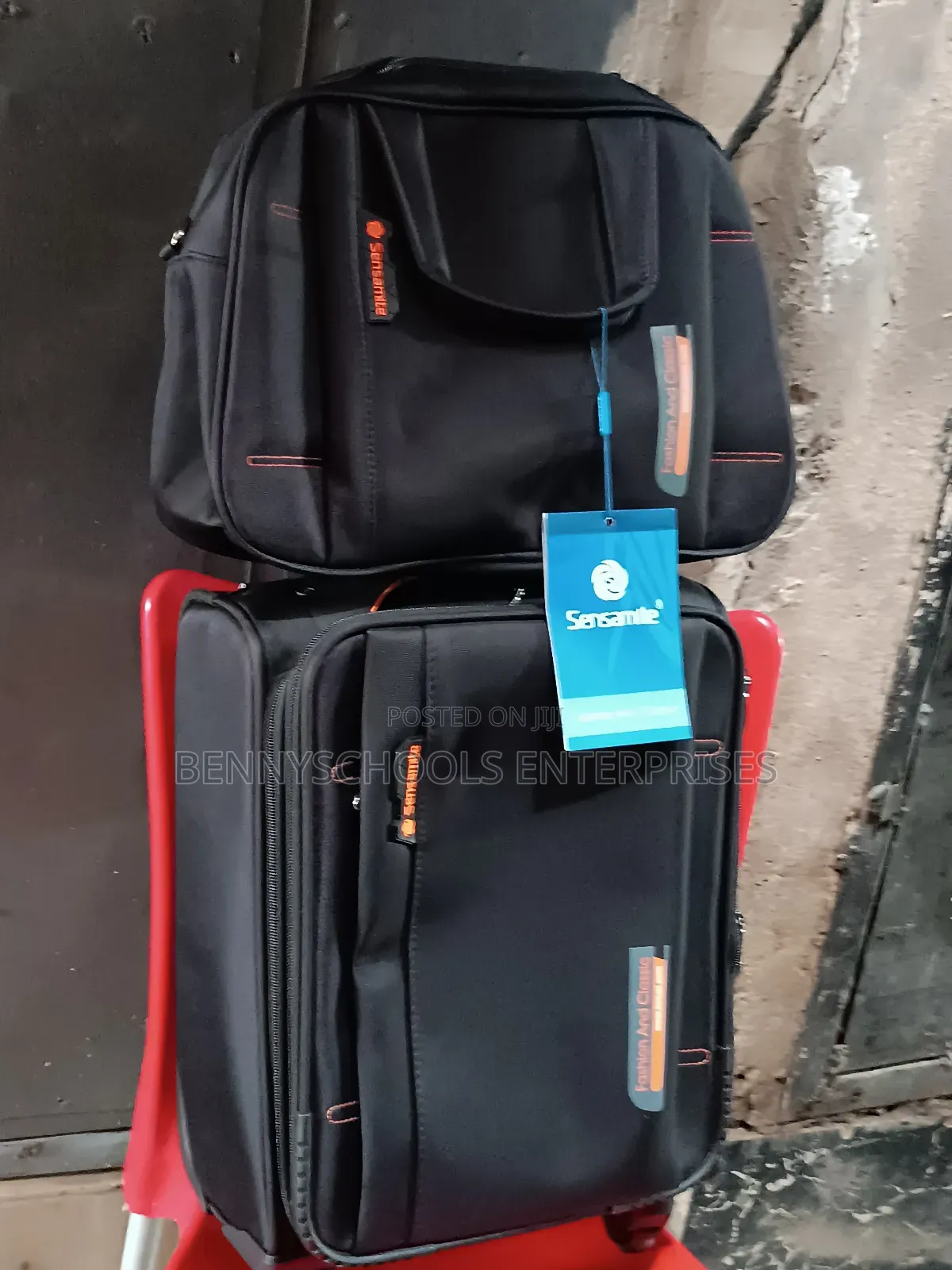 Mini Black Sensamite Classic Travelling Luggage Box