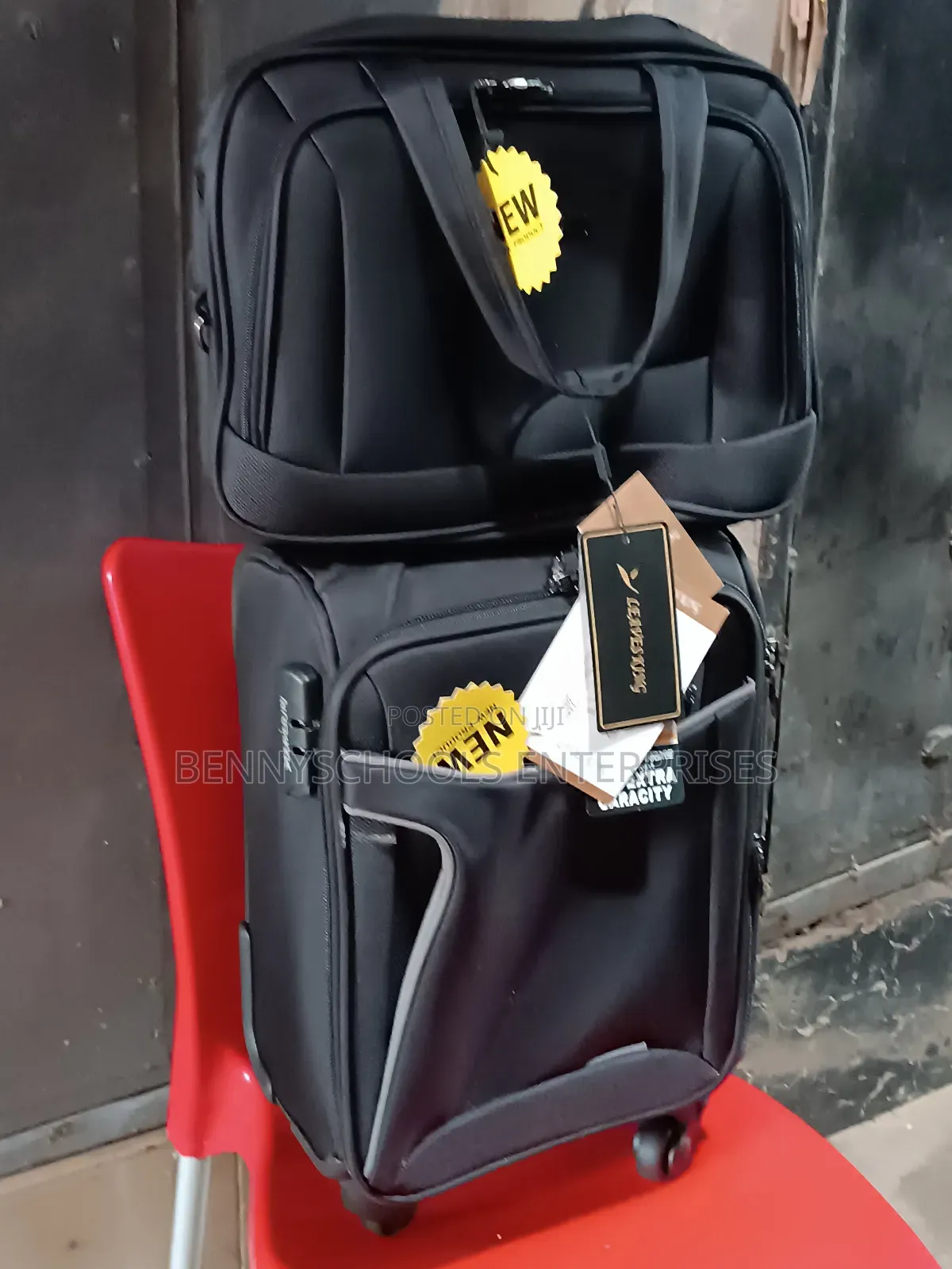 Mini Smallest Leaves King Travelling Luggage Box and Kit