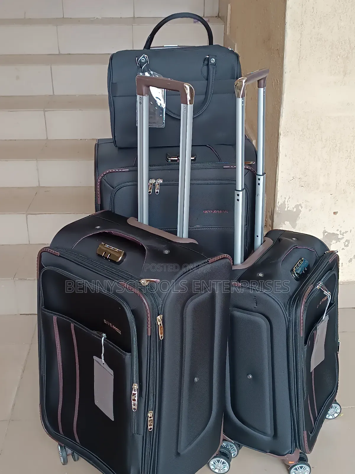 Set of 4 Star Express Travelling Luggage Boxes