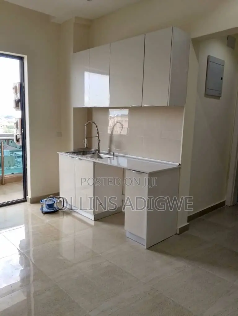 1bdrm Apartment in Lekki Phase 1 for rent