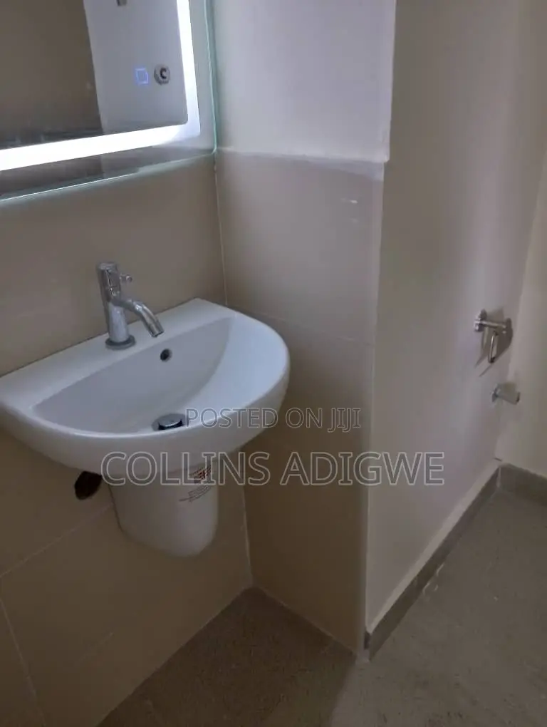 1bdrm Apartment in Lekki Phase 1 for rent