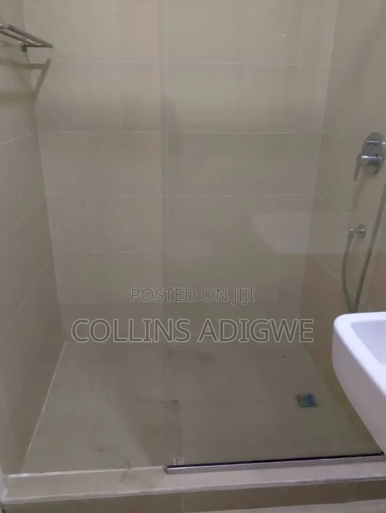1bdrm Apartment in Lekki Phase 1 for rent