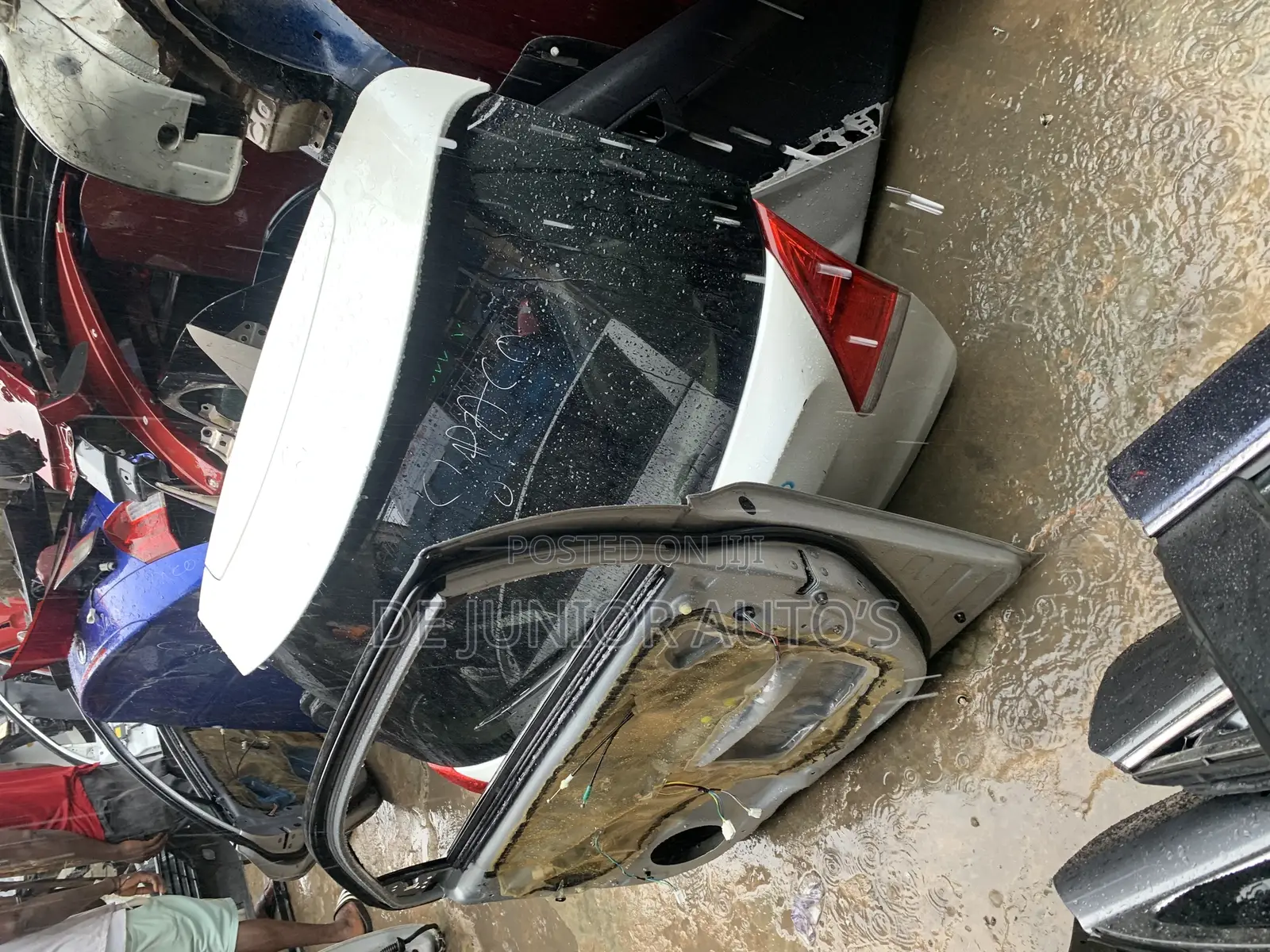 Complete Boot Venza 2010-15