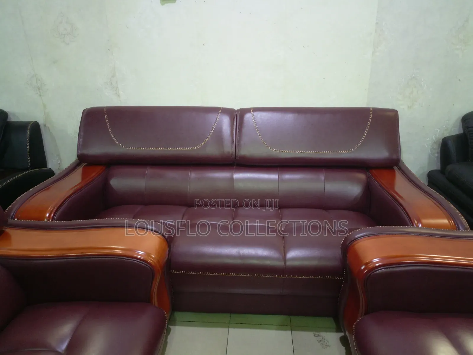 7 Seaters Quality Italian Sofa  With Wooden Hand