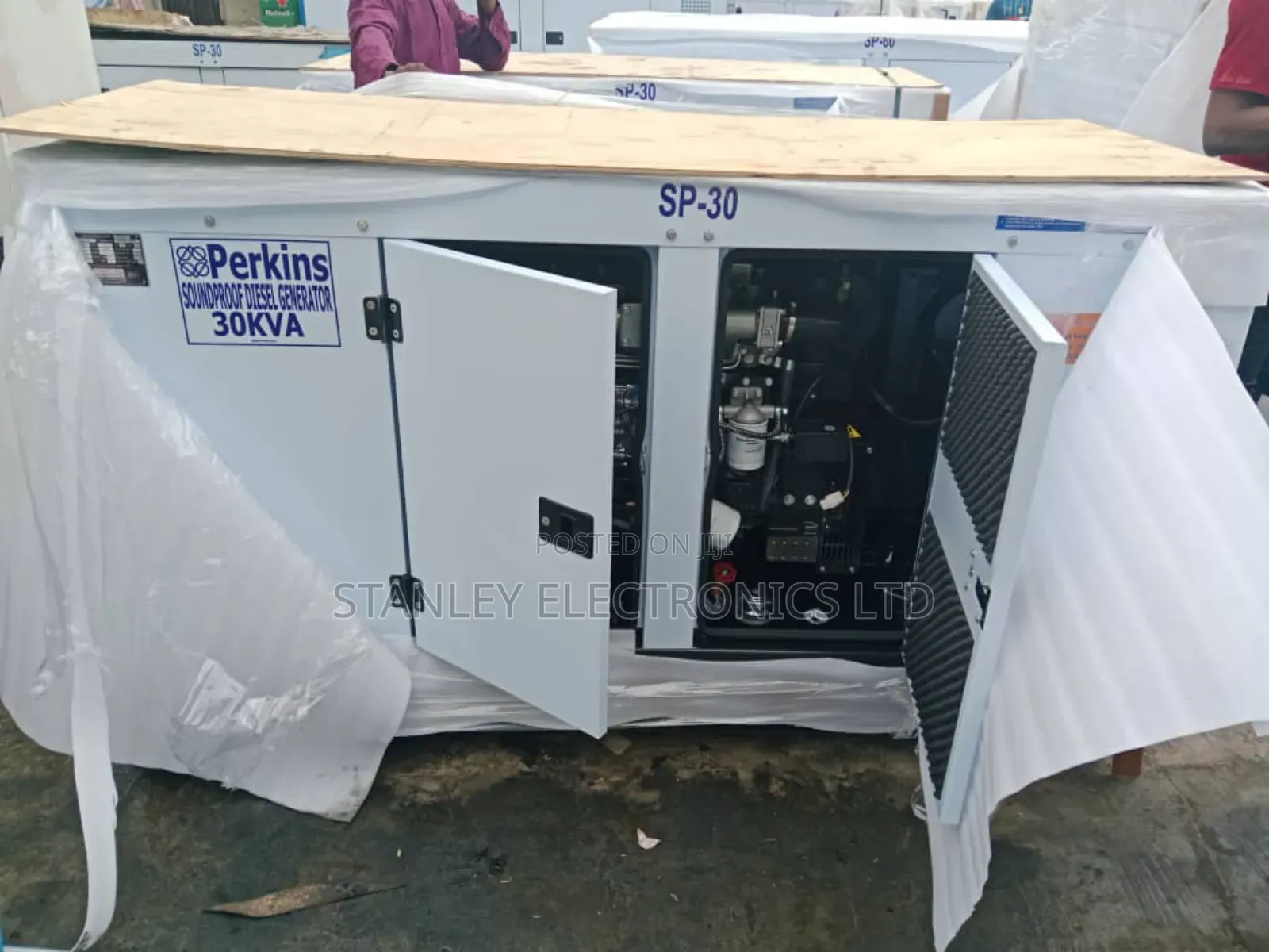 New Arrival of 30kva Perkins Soundproof Generator Diesel