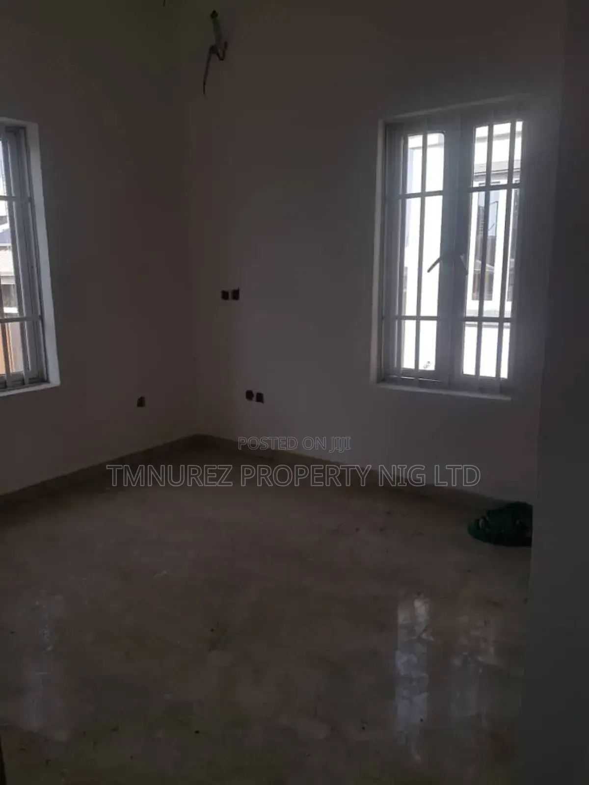 5bdrm Duplex in Madam Cellular, Agungi for sale