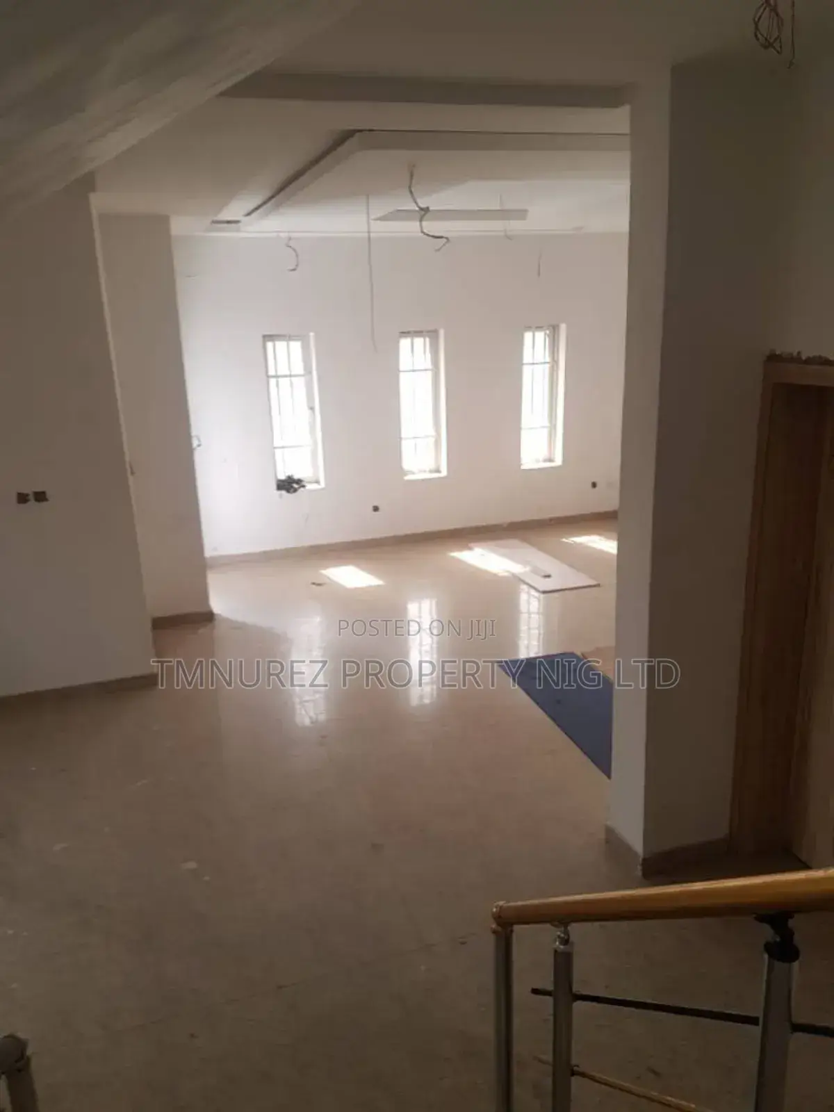 5bdrm Duplex in Madam Cellular, Agungi for sale