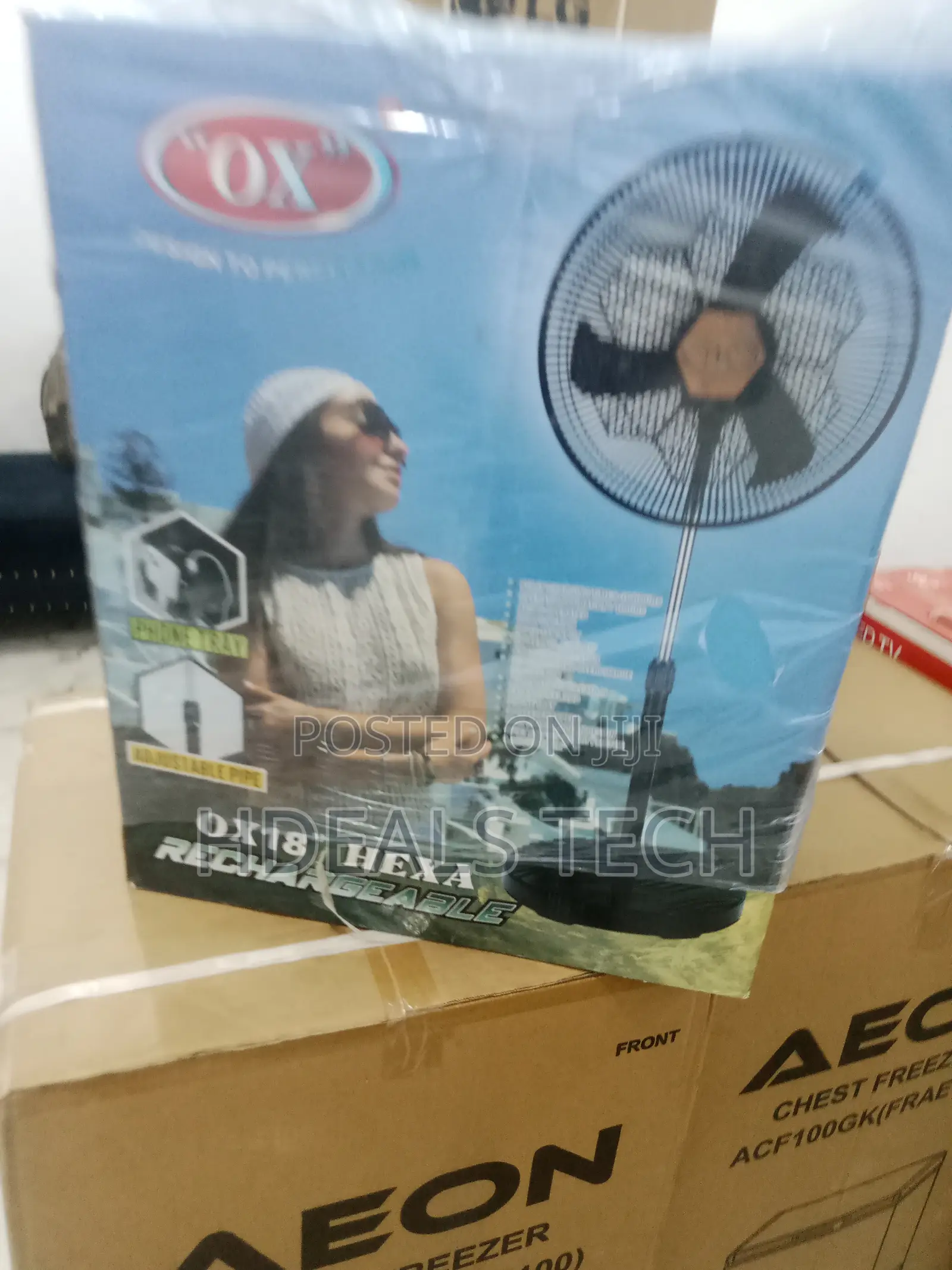 Strong OX Rechargeable Fan - Standing - 18 Inch