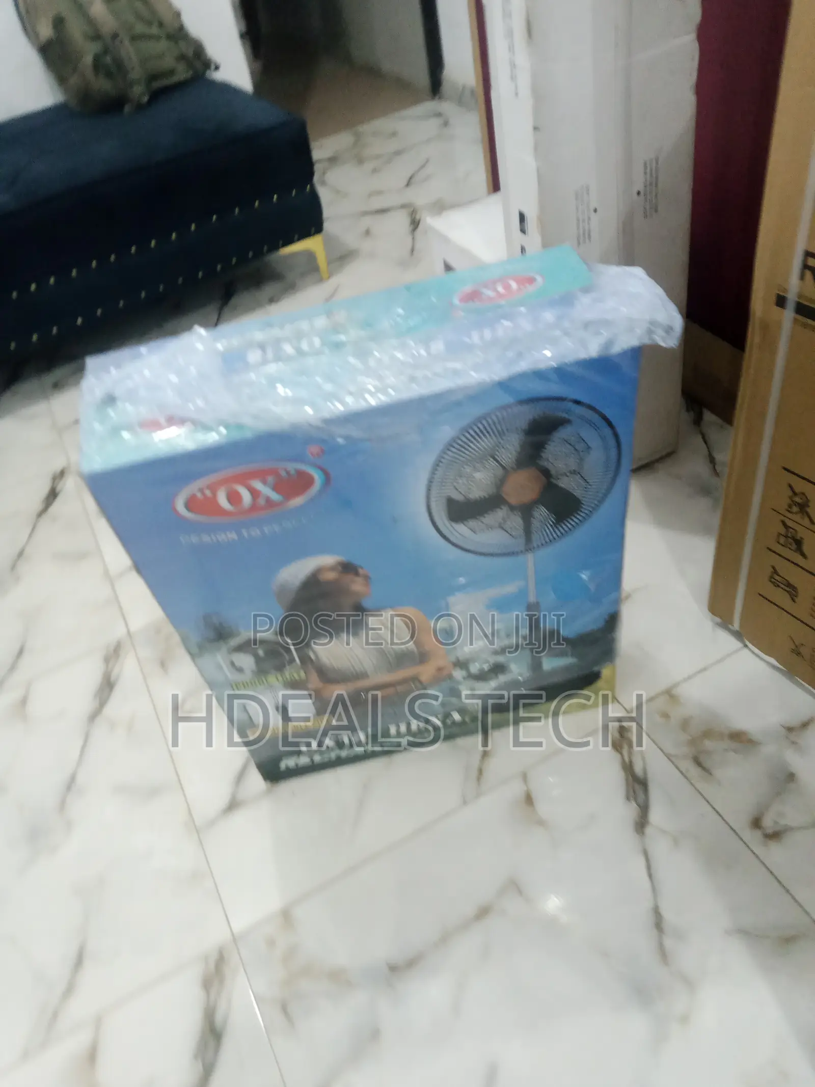 Strong OX Rechargeable Fan - Standing - 18 Inch