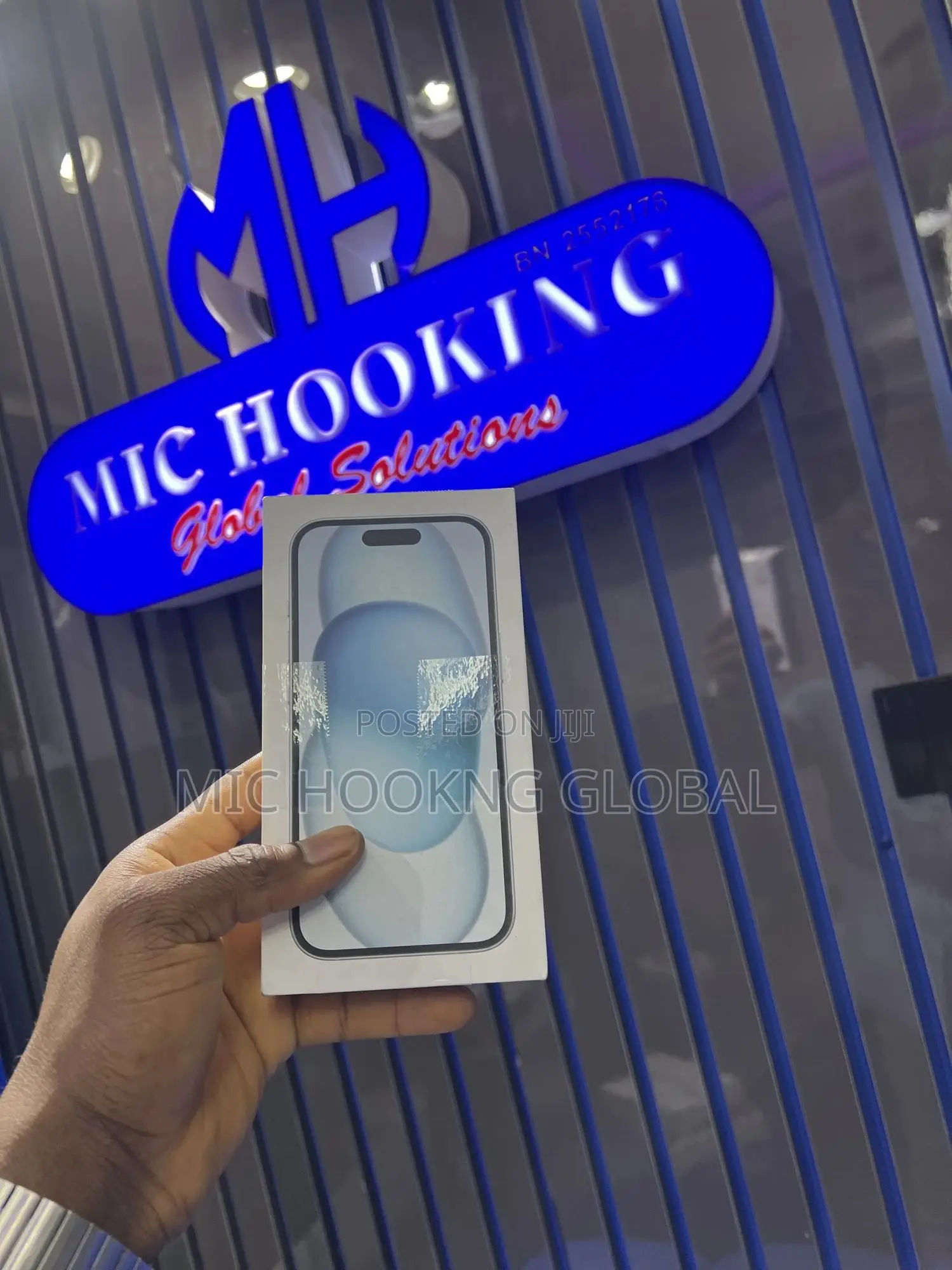 New Apple iPhone 15 128 GB Blue