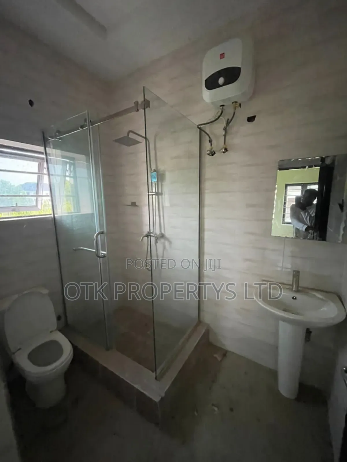 Furnished 3bdrm Block of Flats in Life Camp for rent