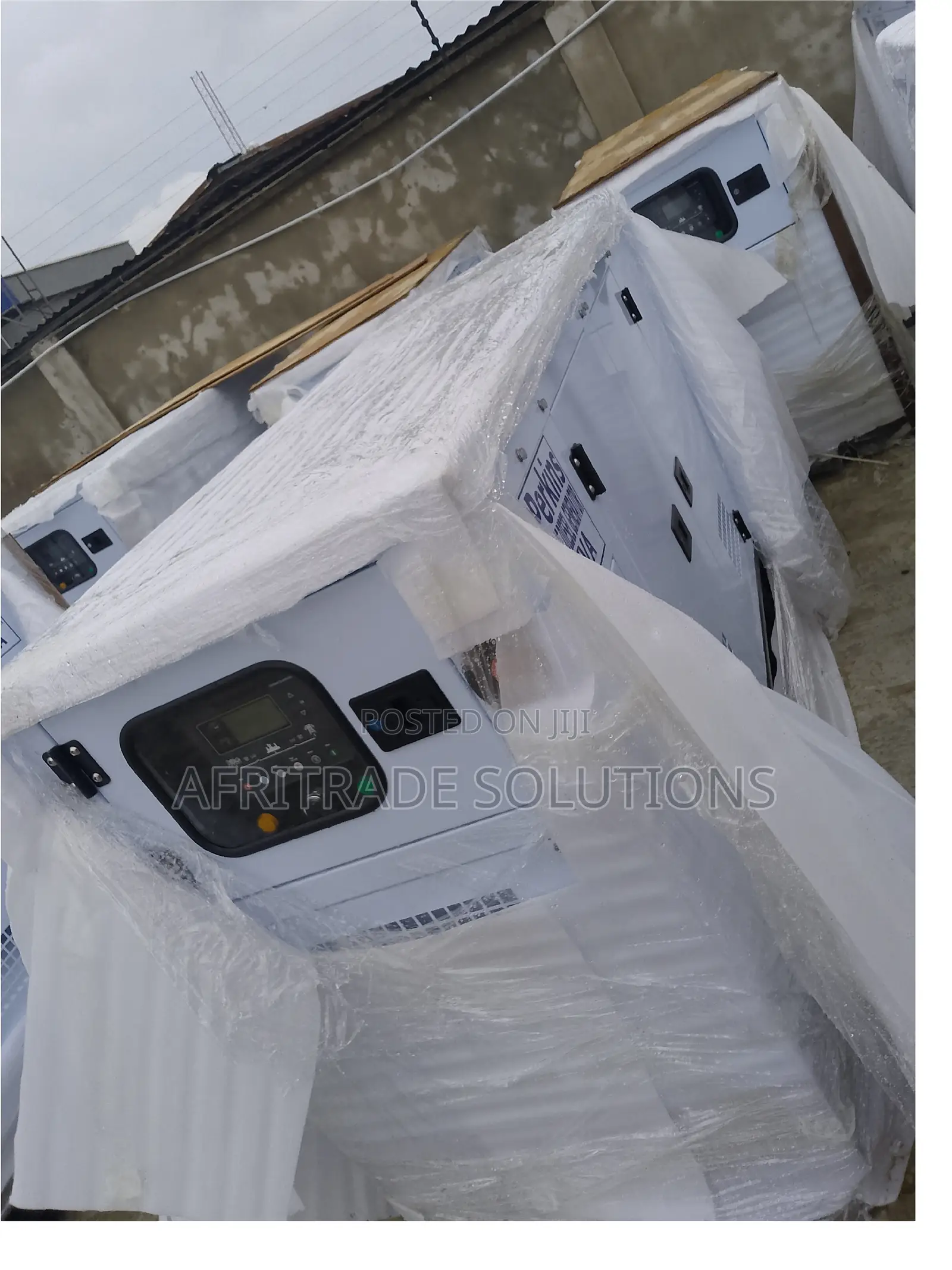 New Perkins 20kva Soundproof DIESEL Generator