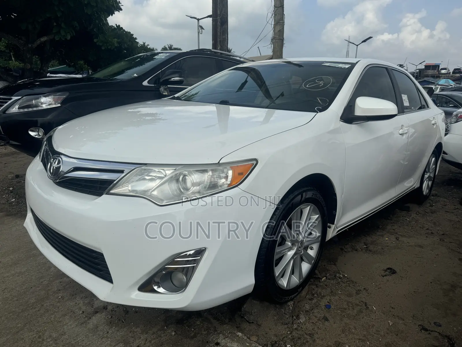 Toyota Camry 2013 Off white