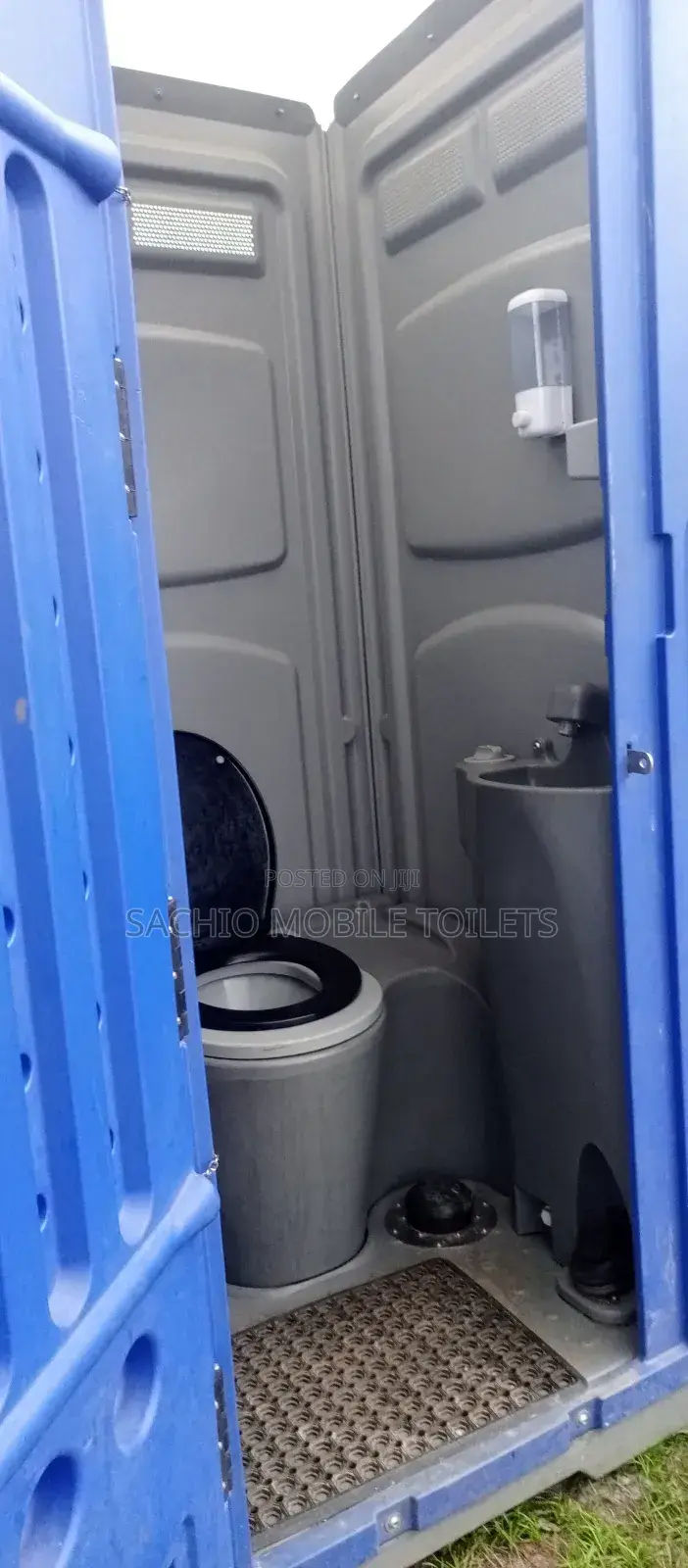 Keep Your Construction Site Clean With Our Mobile Toilet