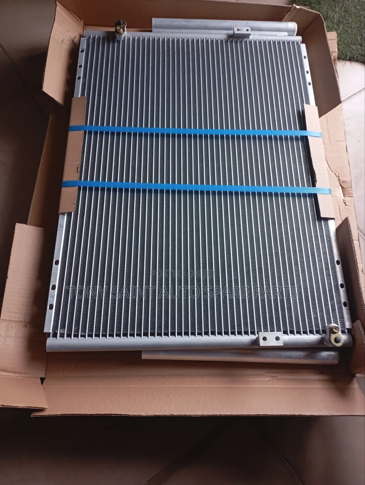 Original Brand New Condenser for Toyota Hilux Petrol 2004