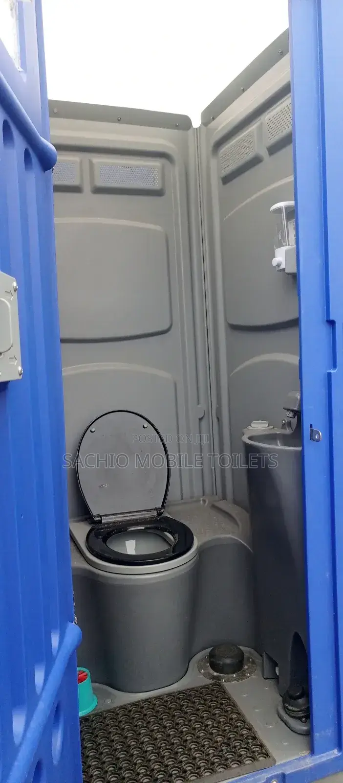 Seamless Sanitation: Mobile Toilet Rentals Made Easy