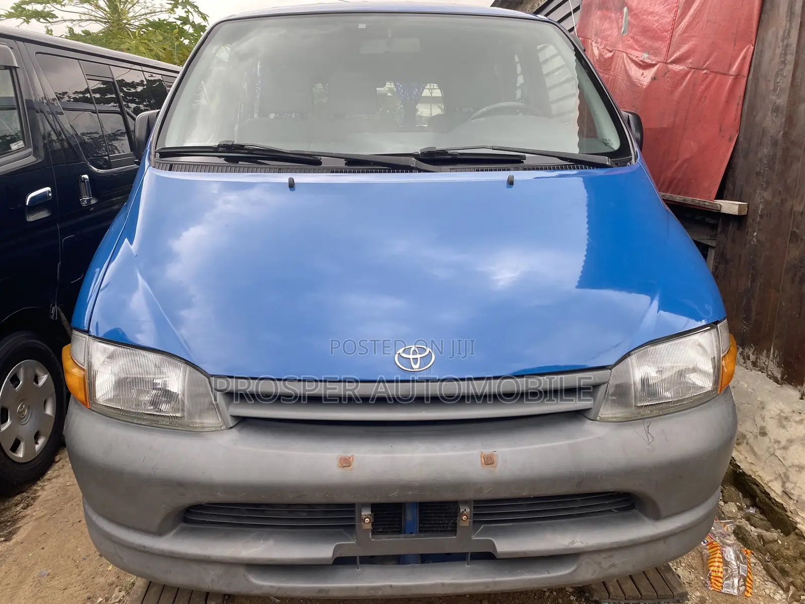 Toyota HiAce 2005 Blue