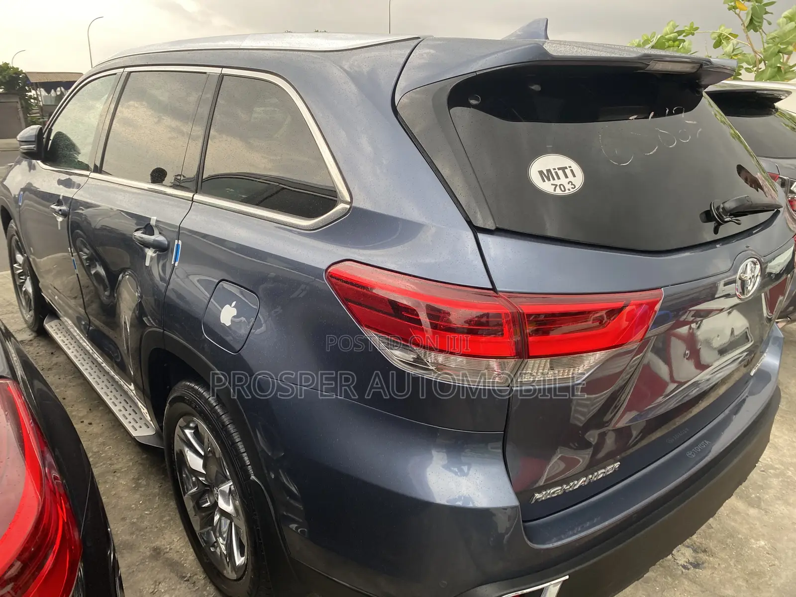 Toyota Highlander 2018 Blue