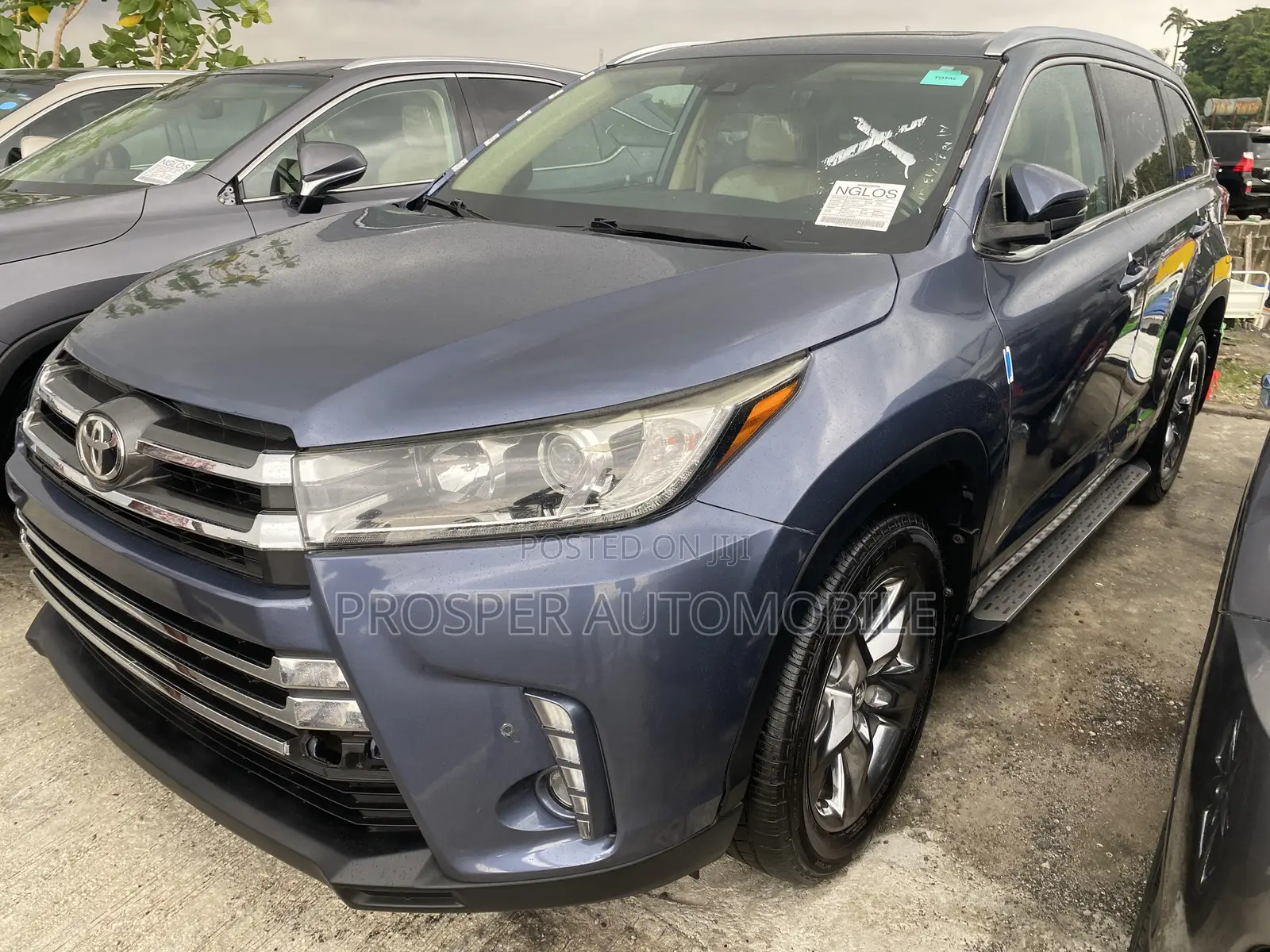 Toyota Highlander 2018 Blue